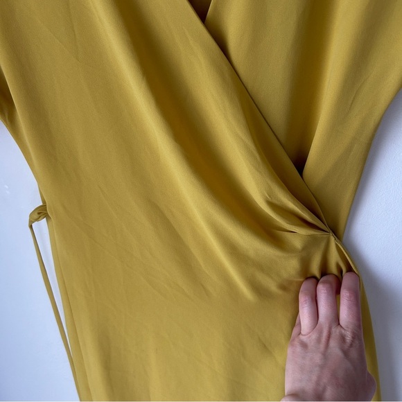 Aritzia Babaton Wallace chartreuse yellow dress XS - Picture 12 of 13